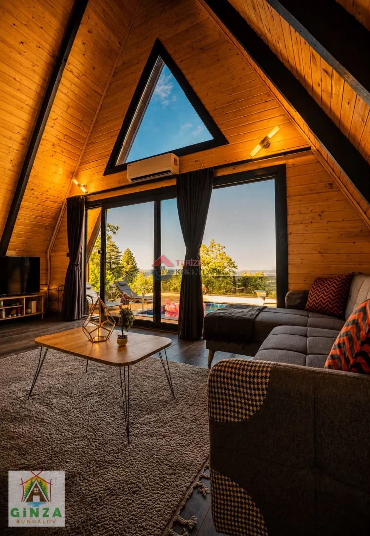 Sapanca Lüx Göl Manzaralı Jakuzili Bungalow